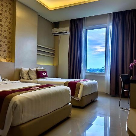 Grand Parama Hotel Tanjung Redep Экстерьер фото